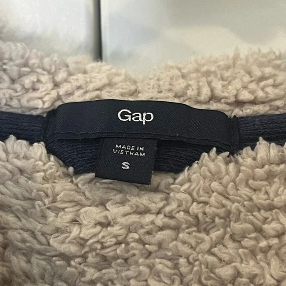 045. GAP Cream Sherpa Fleece Jacket Small - Picture 4 of 4